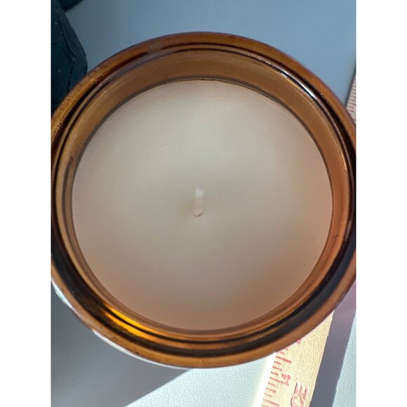 Leoben Vanilla Cedar 18 Oz Candle No 36 Soy Wax Blend Cut Glass Amber Jar 1-Wick - Picture 5 of 7